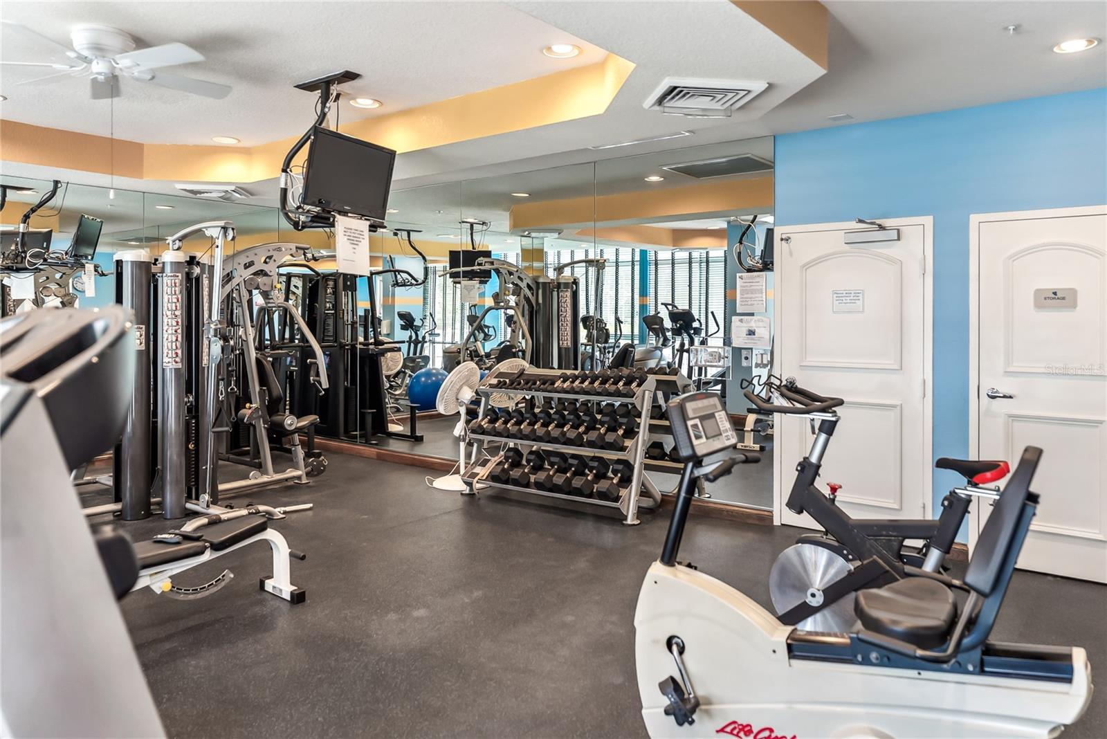 A4673028 Property Photo