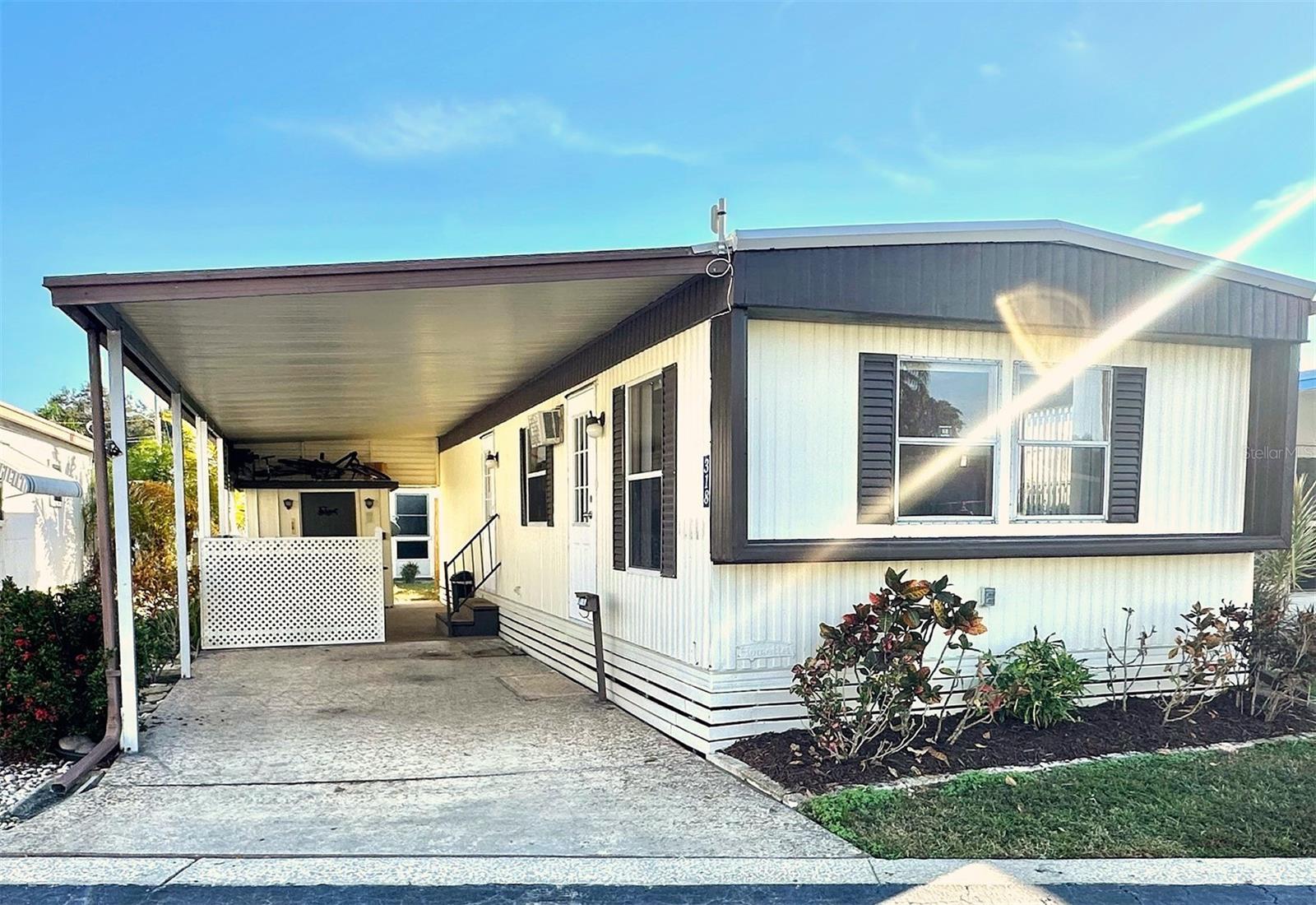 TB8450693 Property Photo