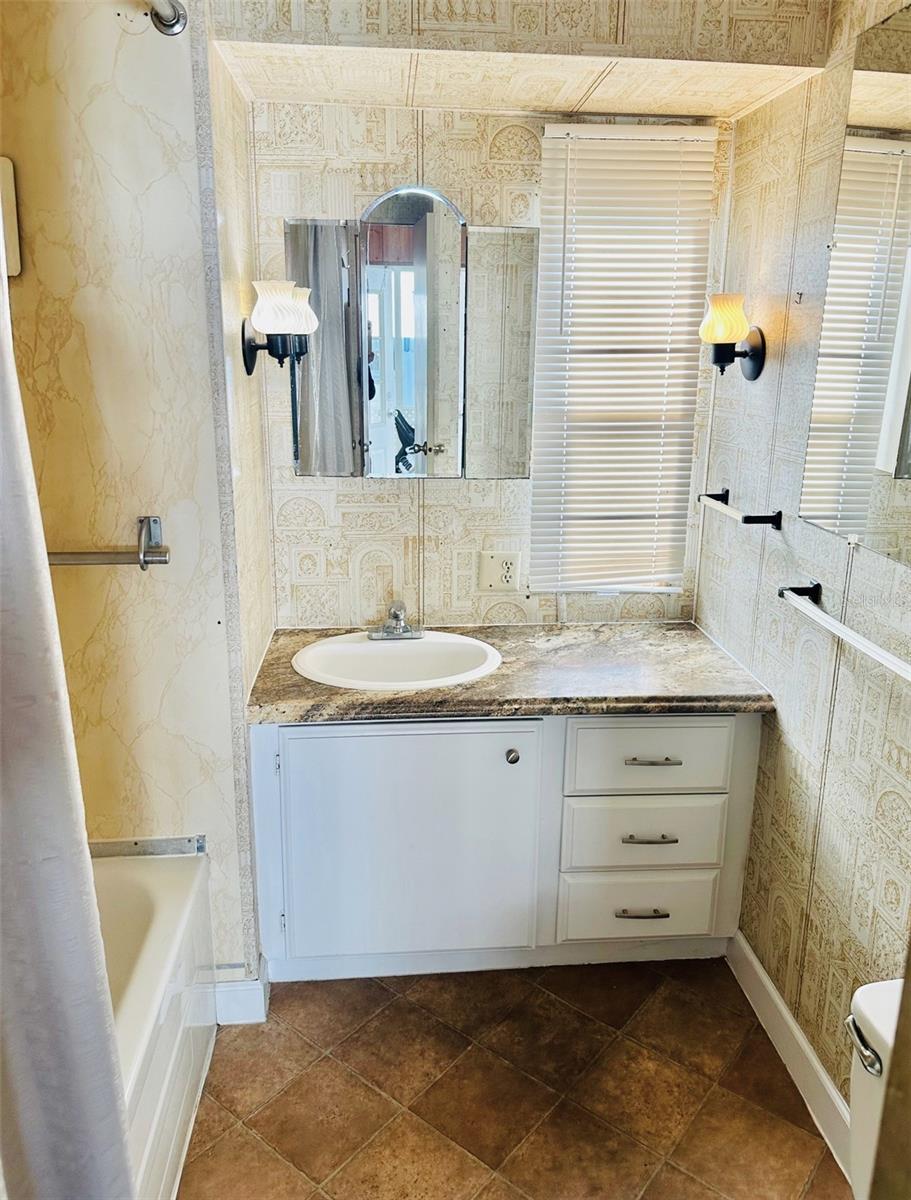 TB8450693 Property Photo