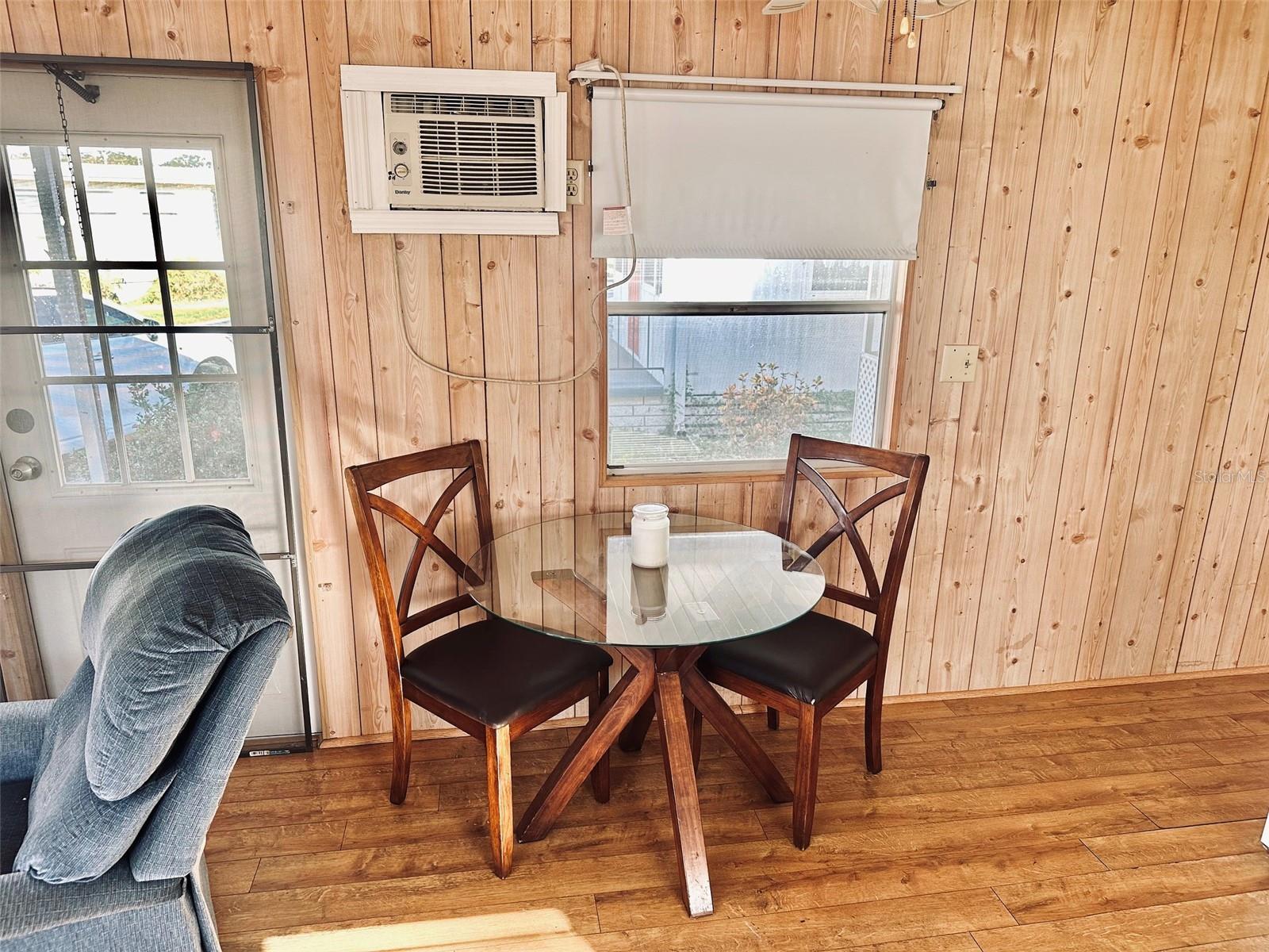 TB8450693 Property Photo