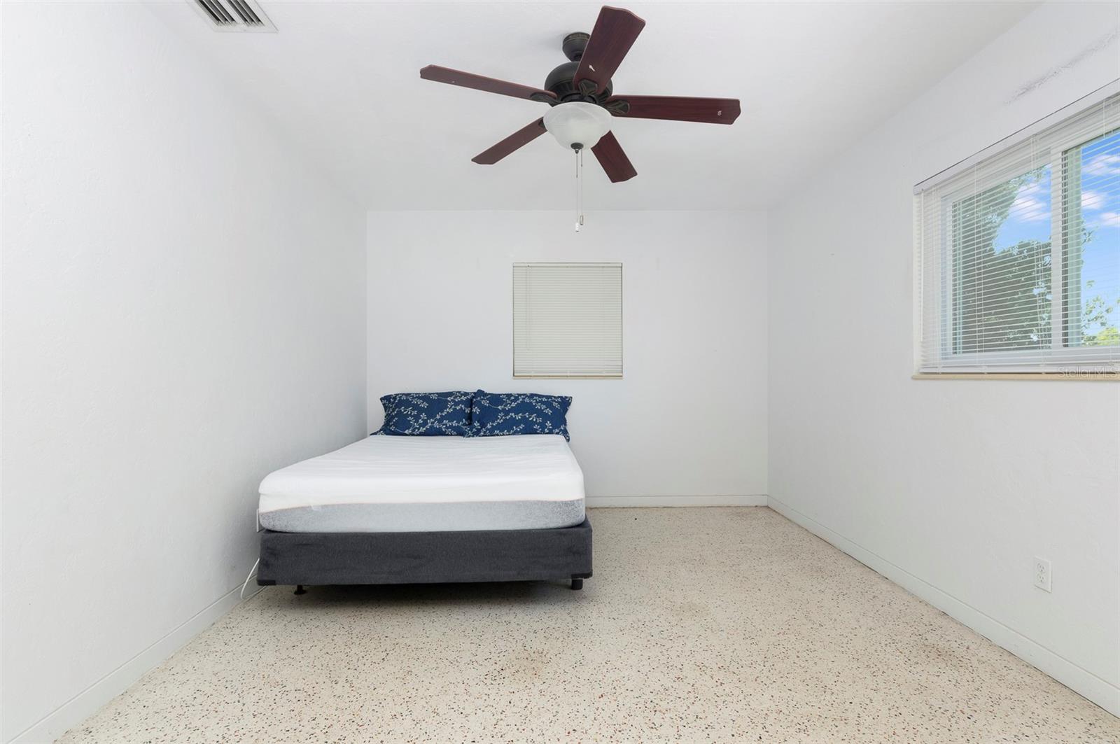 TB8450701 Property Photo