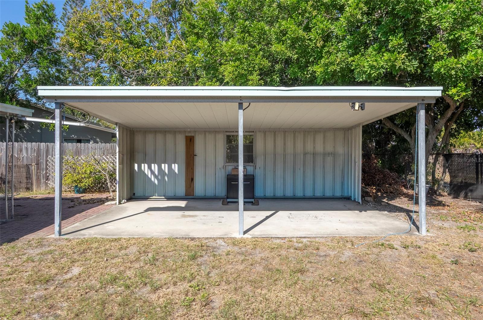 TB8450701 Property Photo