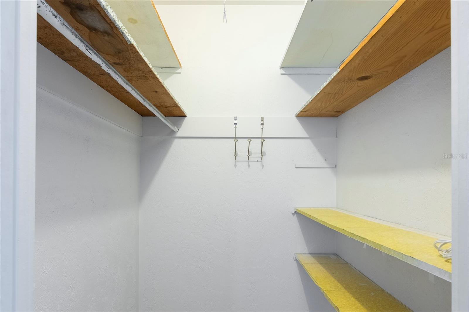 TB8450701 Property Photo