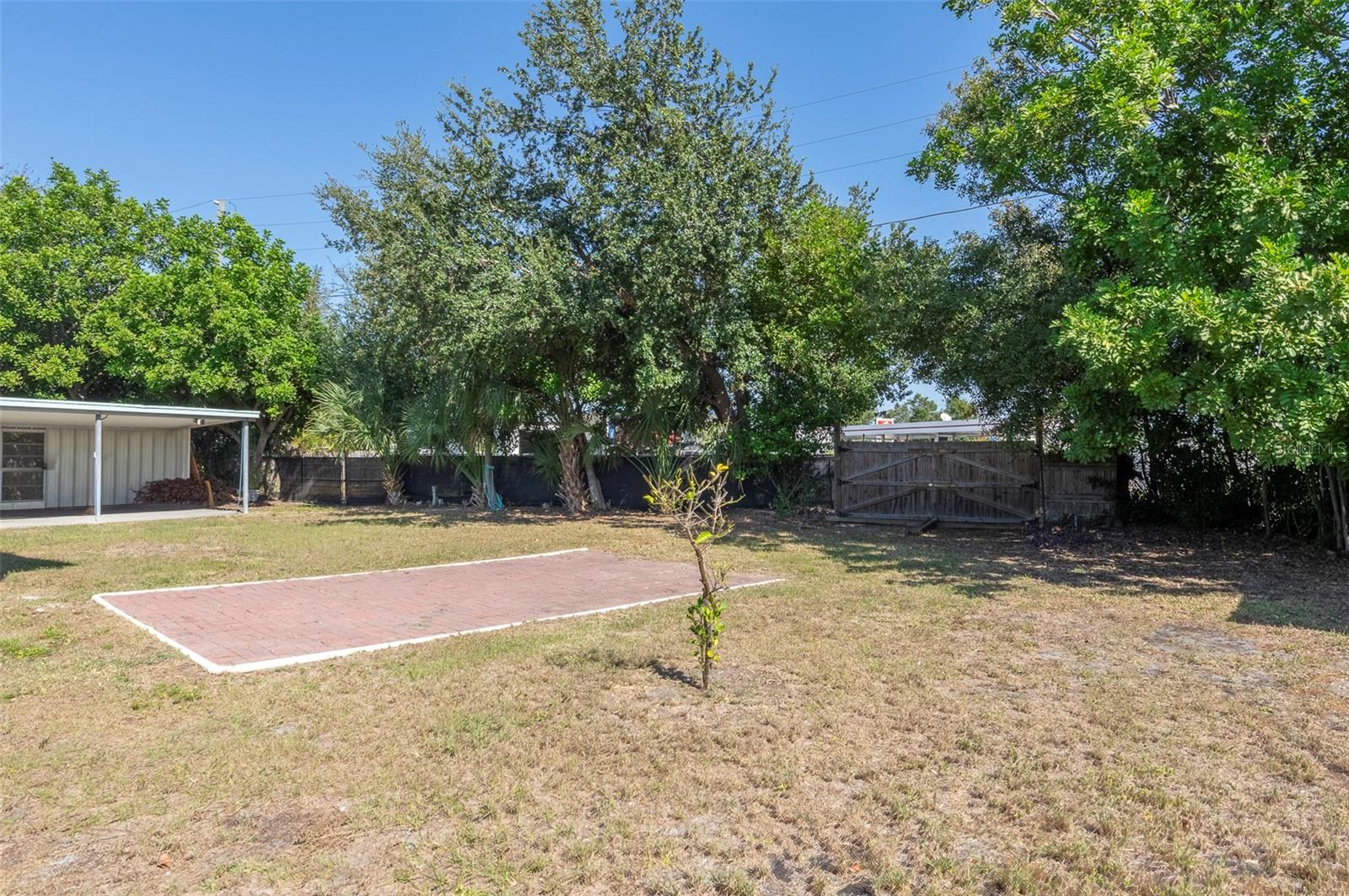 TB8450701 Property Photo