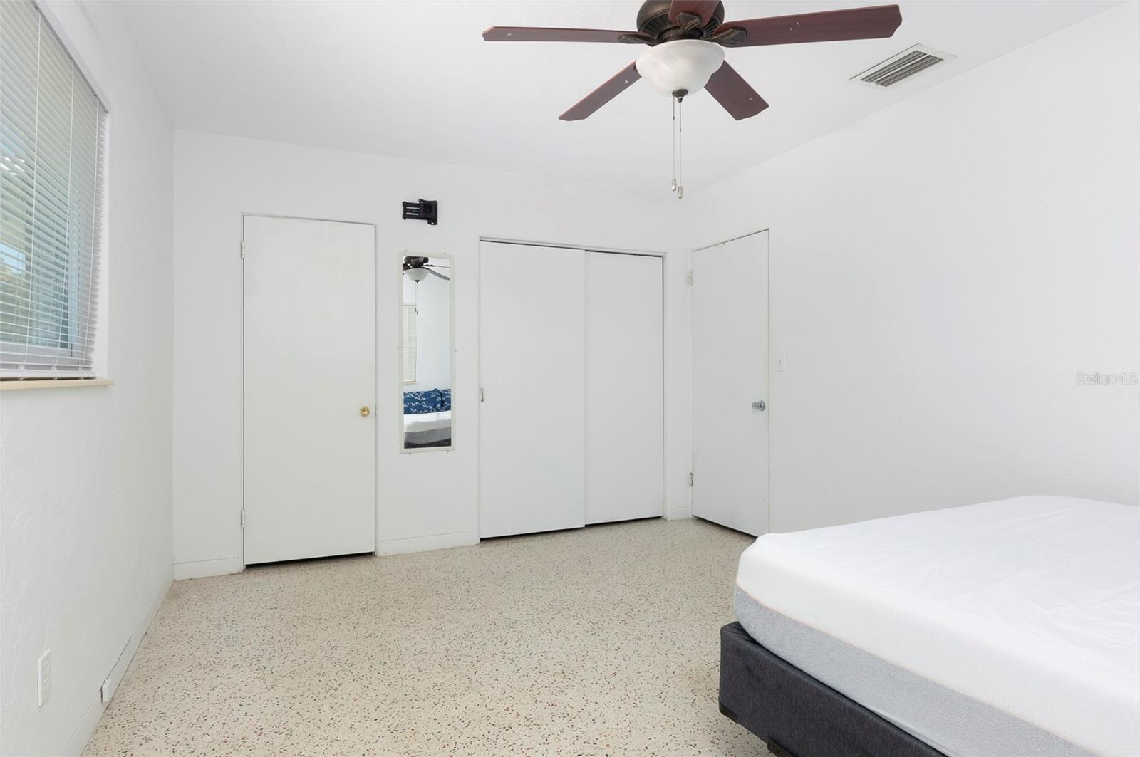 TB8450701 Property Photo