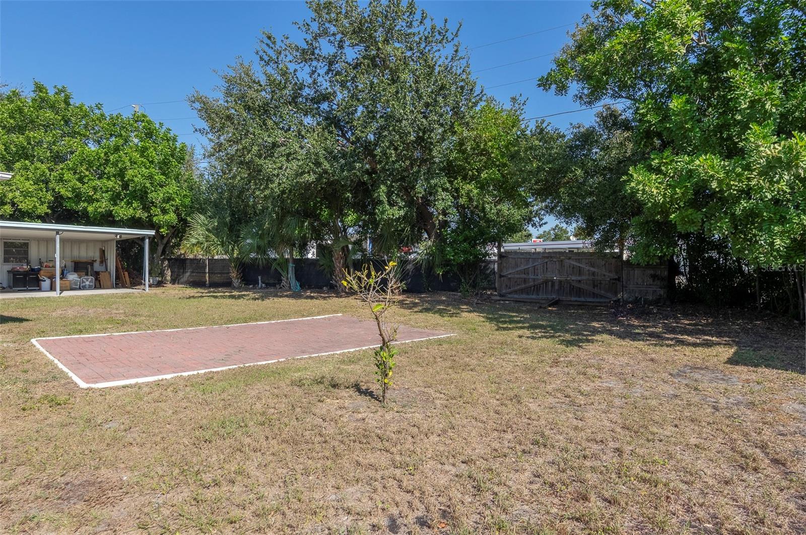 TB8450701 Property Photo