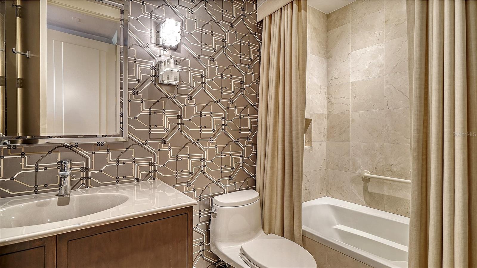 A4673061 Property Photo