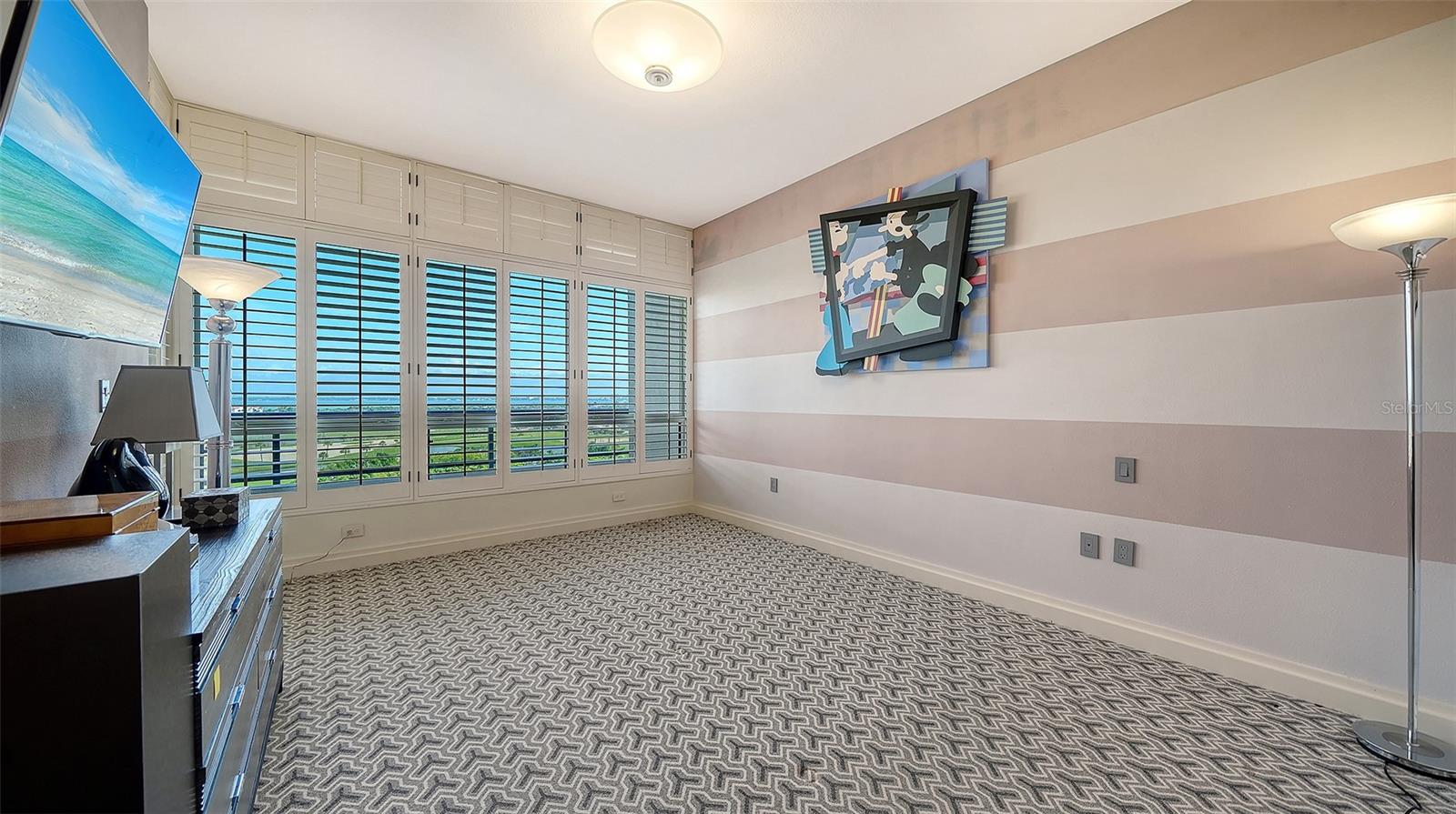 A4673061 Property Photo