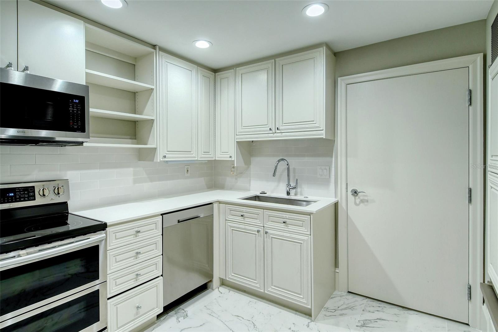 A4673061 Property Photo