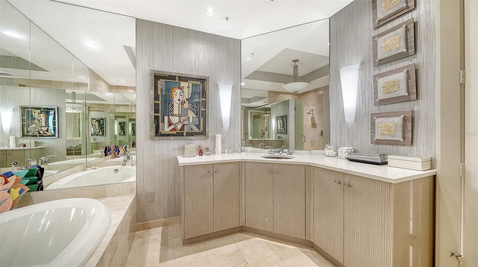 A4673061 Property Photo