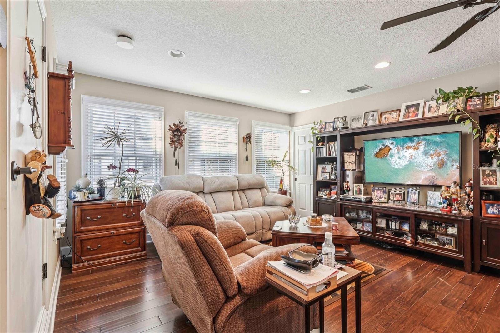 O6362727 Property Photo