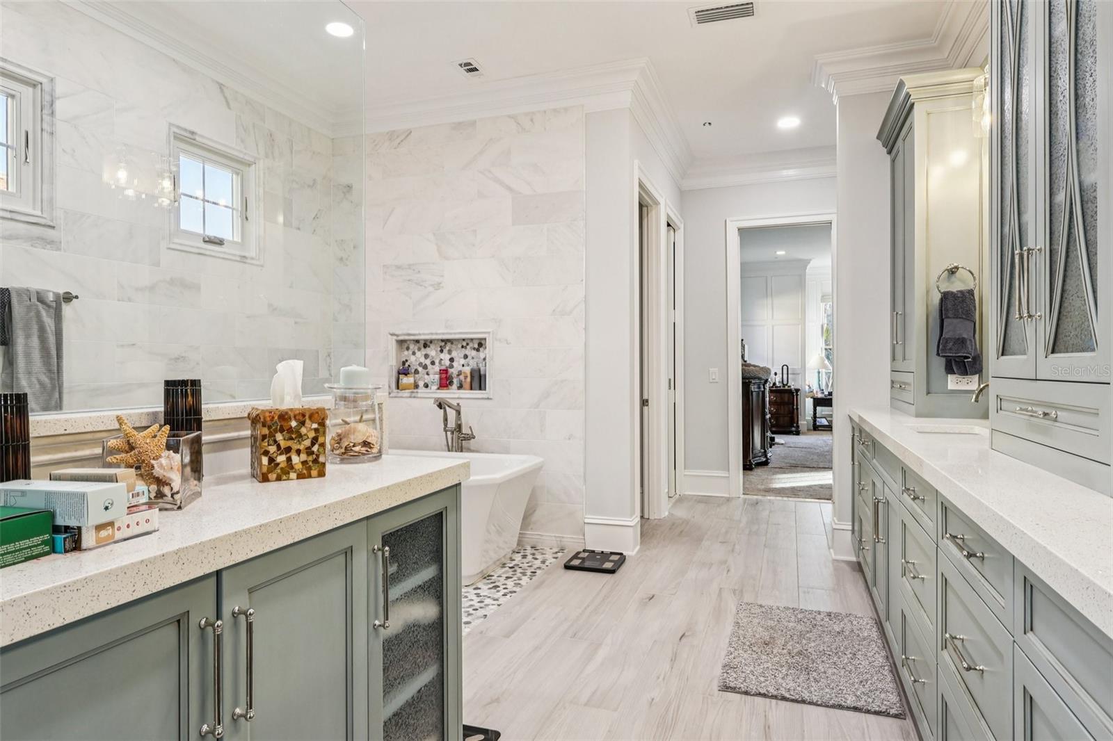 O6362727 Property Photo