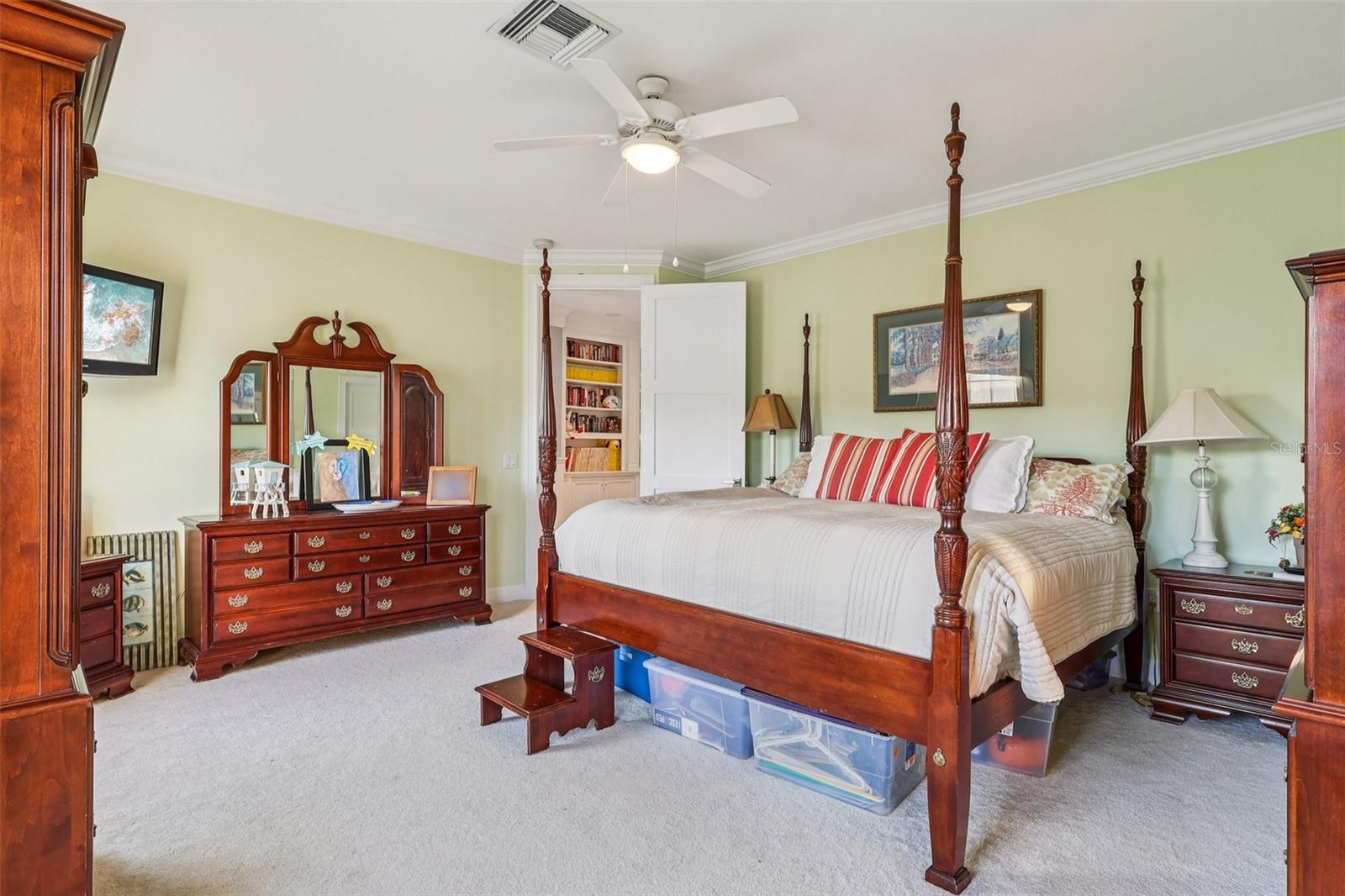 O6362727 Property Photo