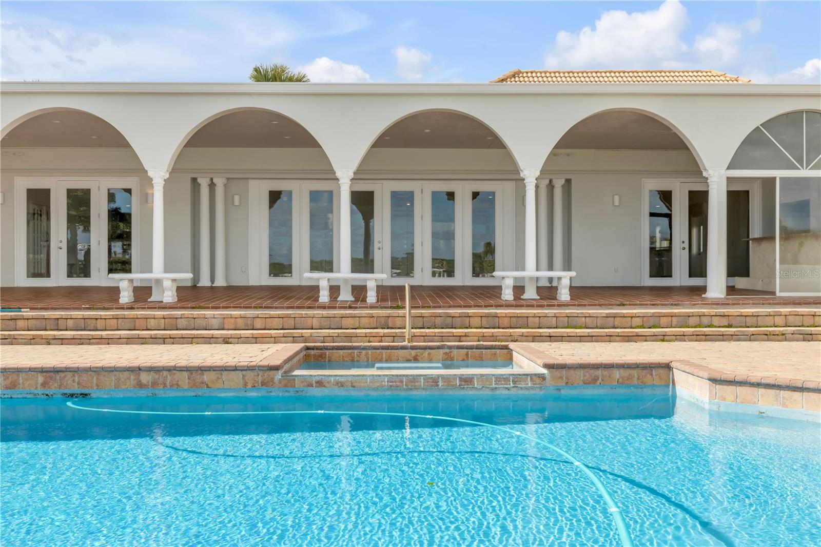 NS1086681 Property Photo