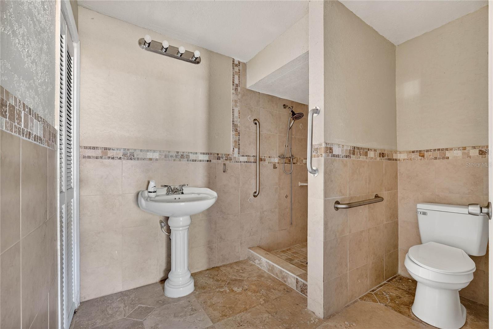 S5139116 Property Photo