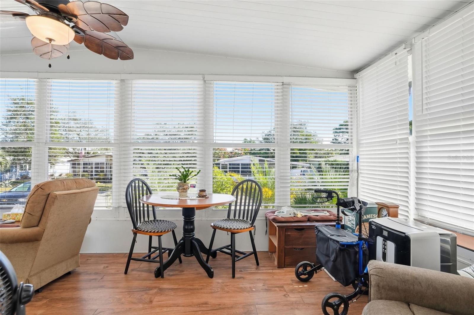 W7880985 Property Photo