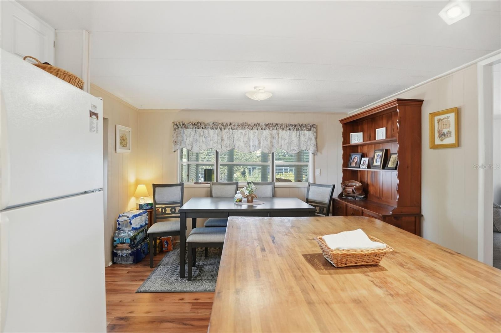 W7880985 Property Photo