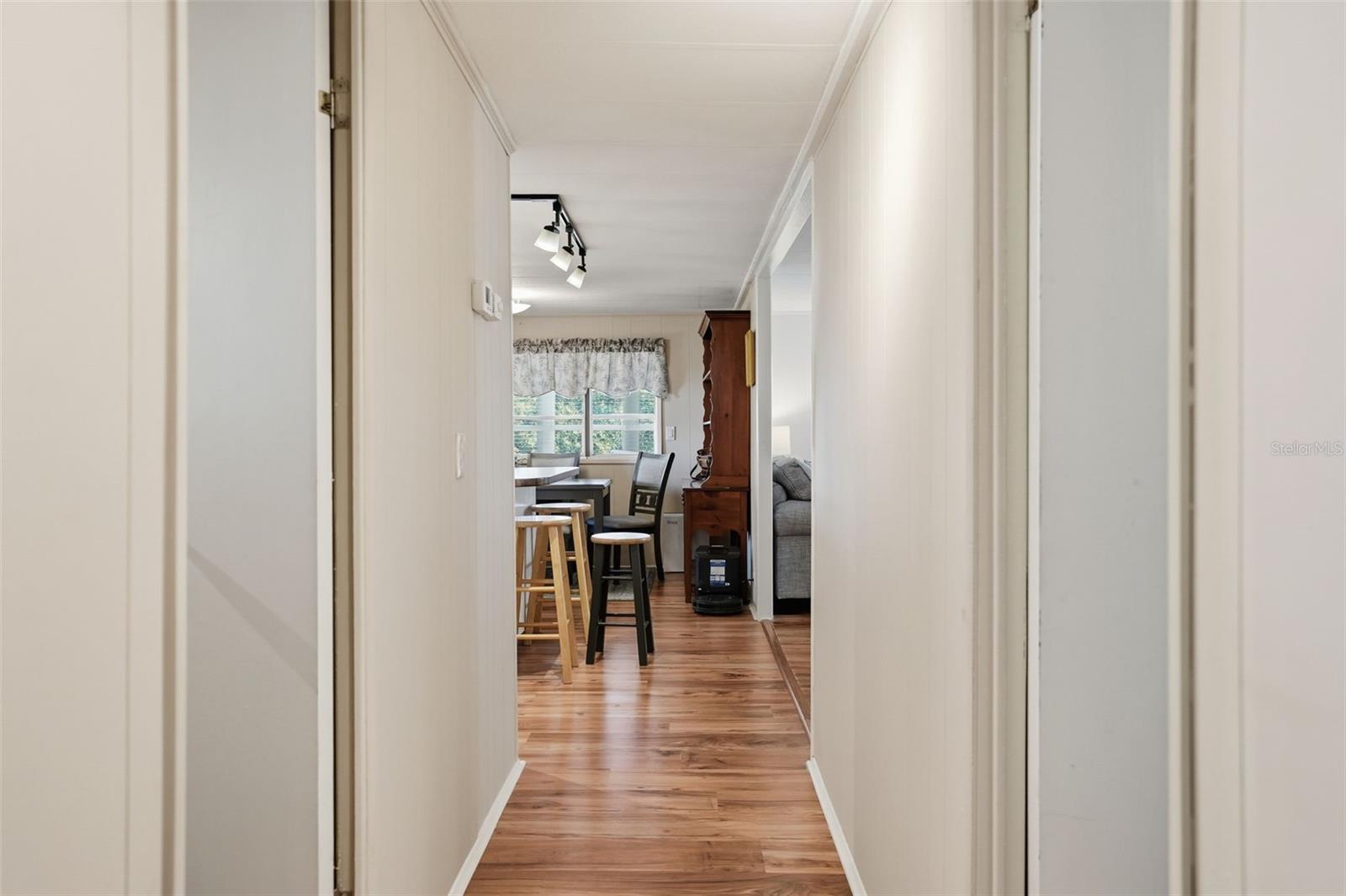 W7880985 Property Photo