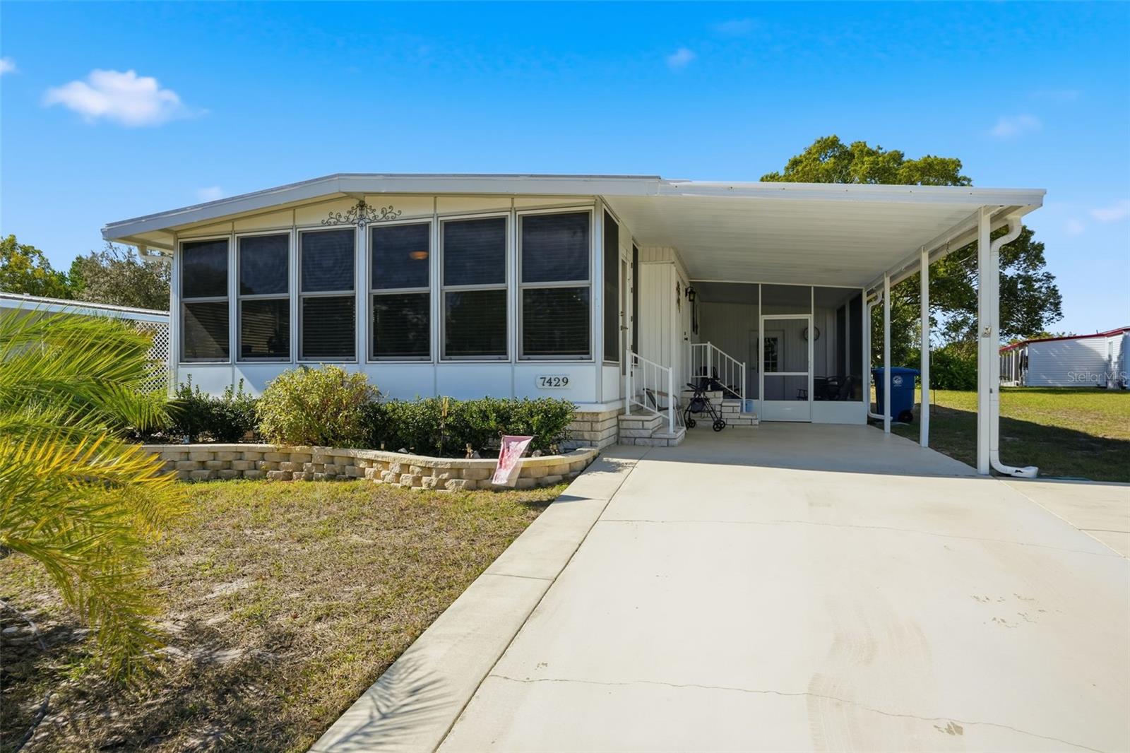 W7880985 Property Photo