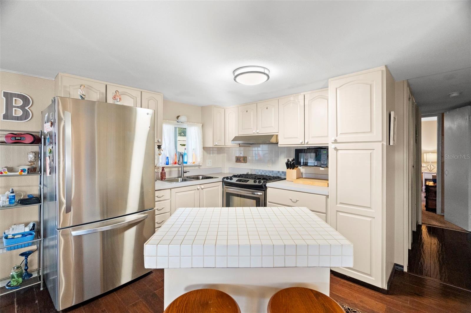 TB8450861 Property Photo