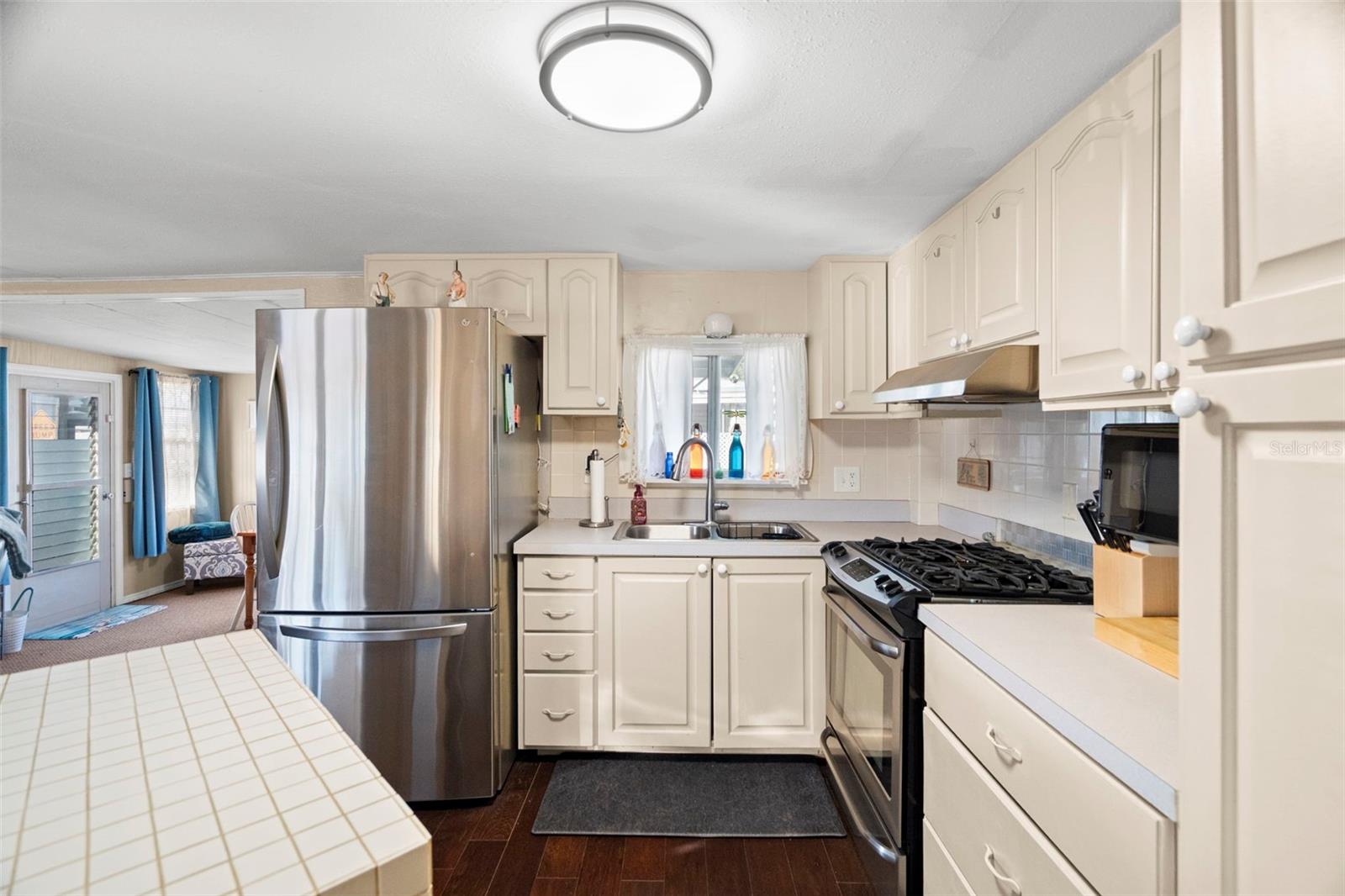 TB8450861 Property Photo