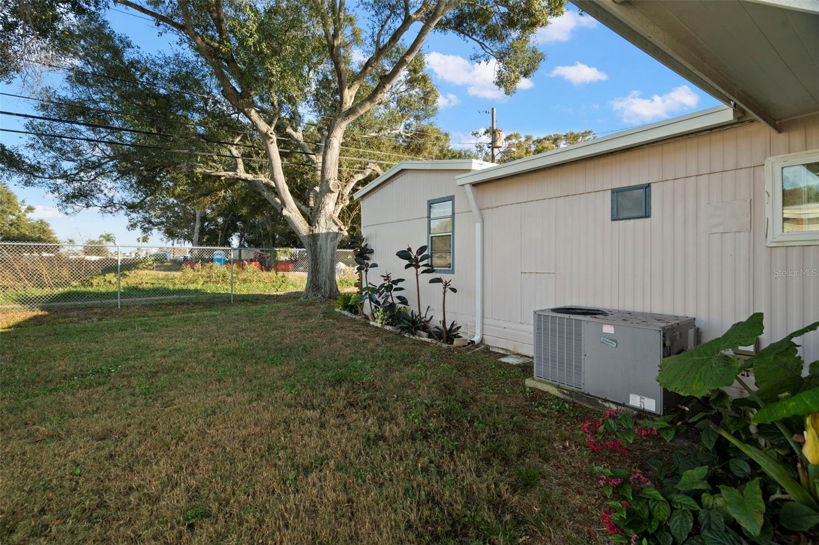 TB8450861 Property Photo