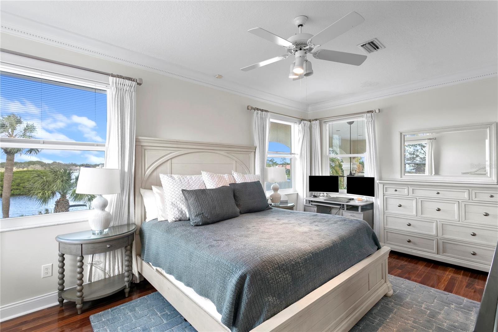 TB8450964 Property Photo