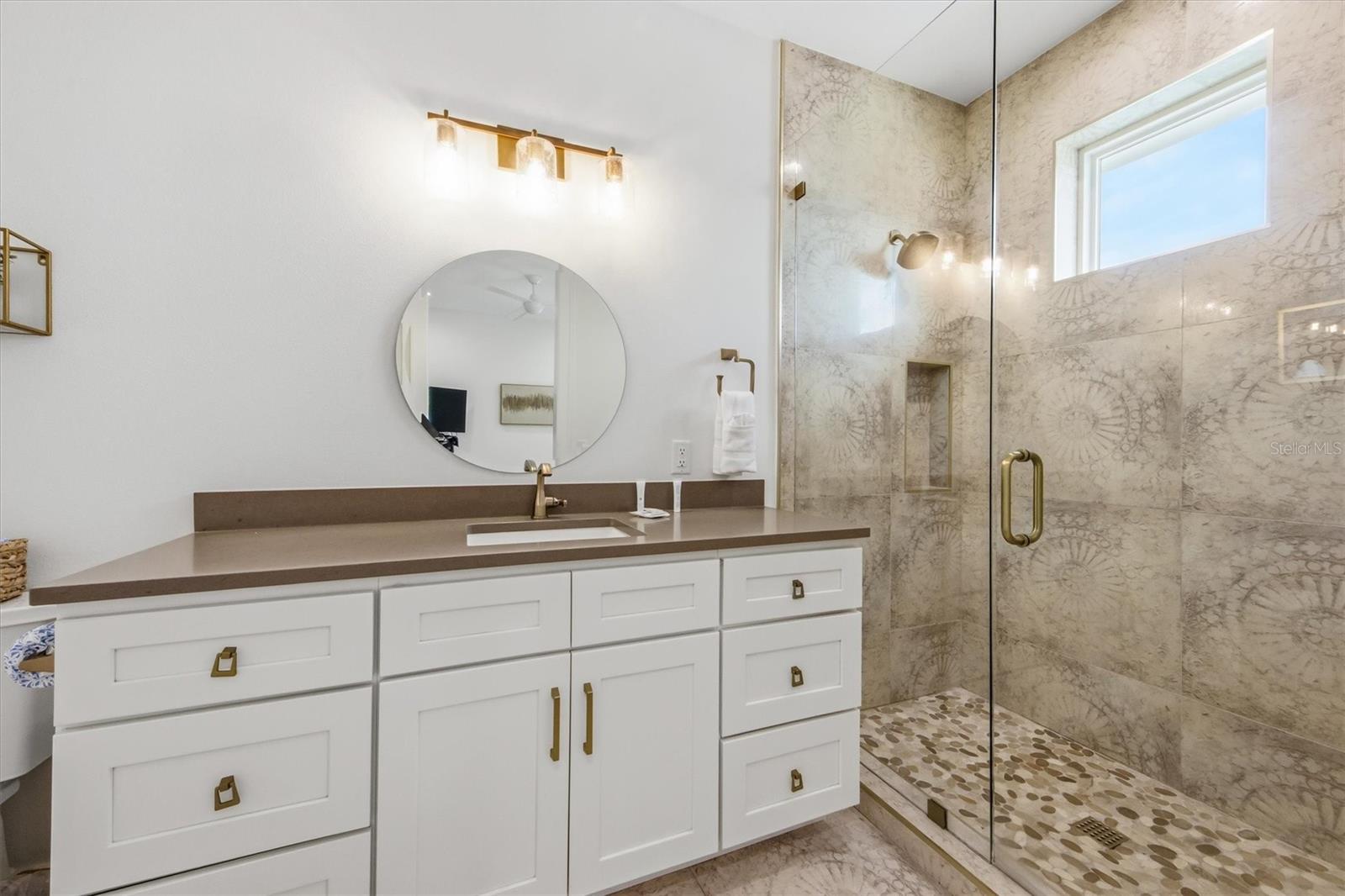 A4673163 Property Photo