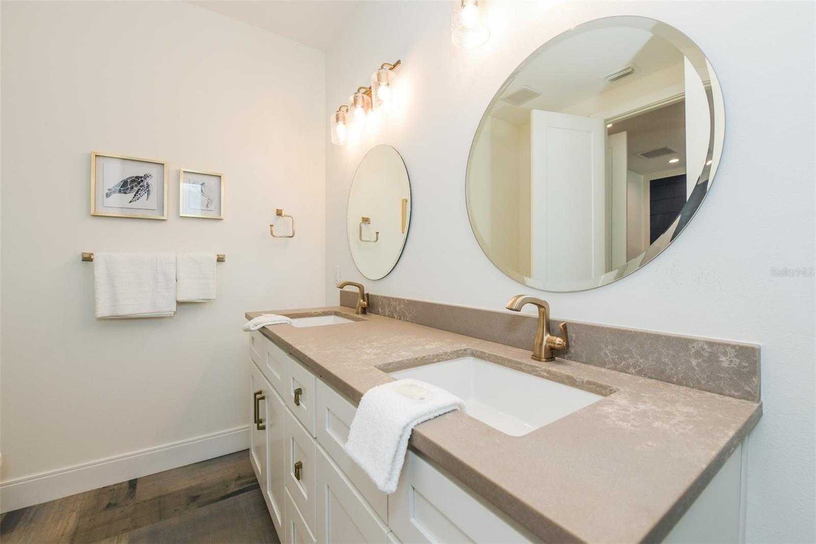 A4673163 Property Photo