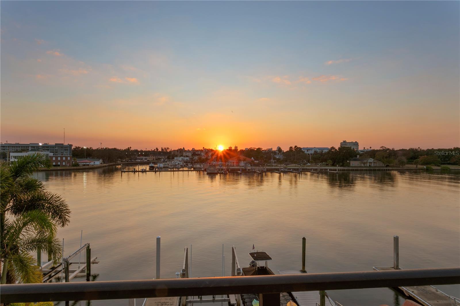 1037 ROYAL PASS RD, TAMPA, FL, 33602