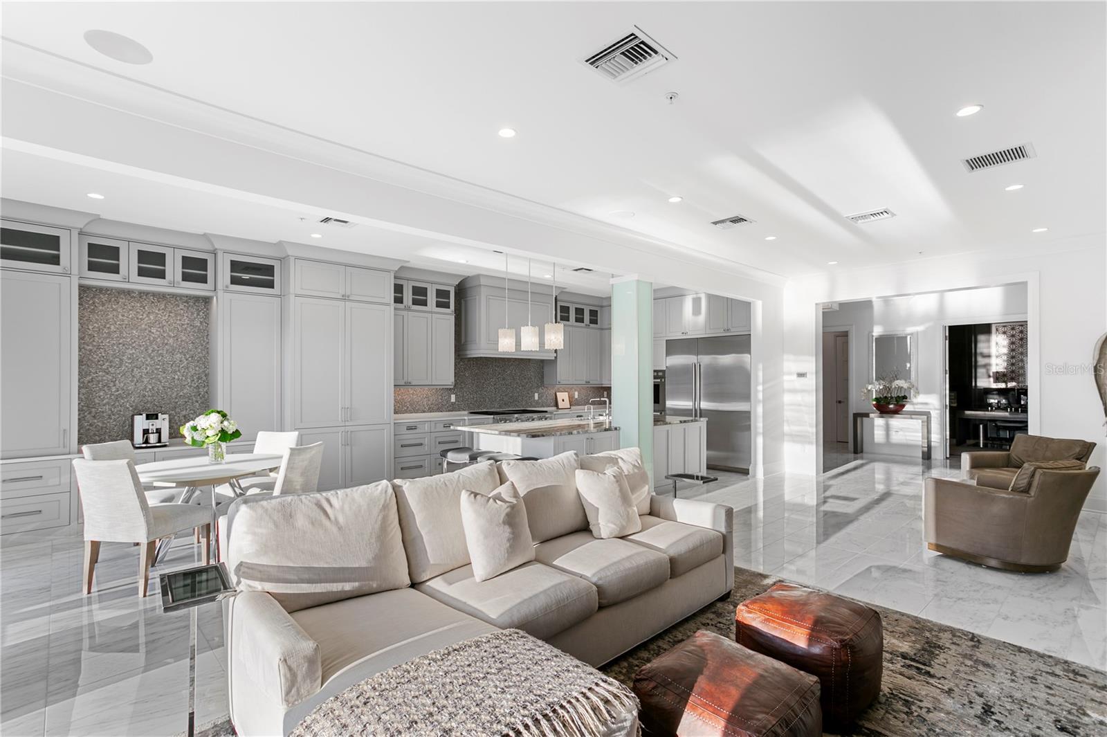 1037 ROYAL PASS RD, TAMPA, FL, 33602