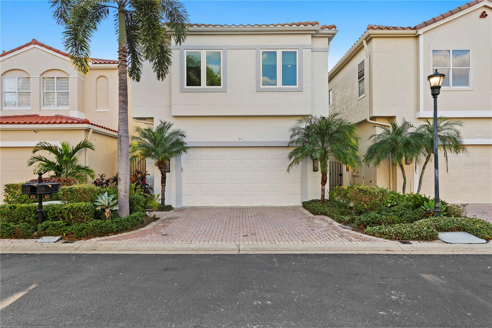 1037 ROYAL PASS RD, TAMPA, FL, 33602