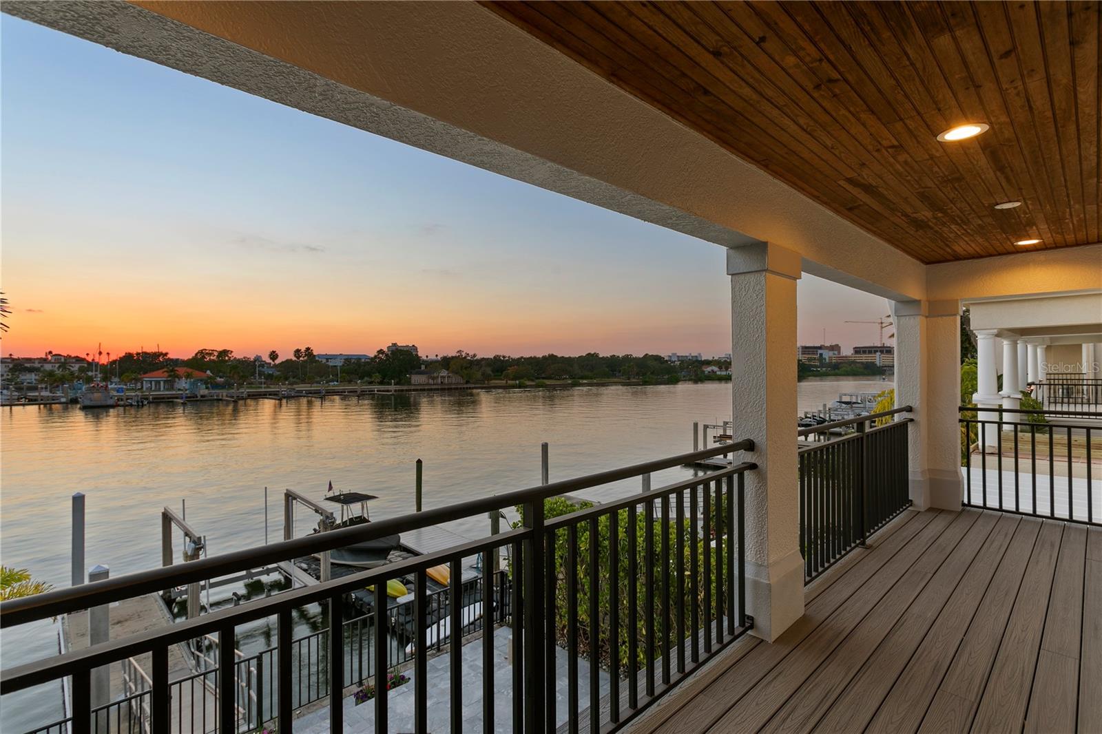 1037 ROYAL PASS RD, TAMPA, FL, 33602