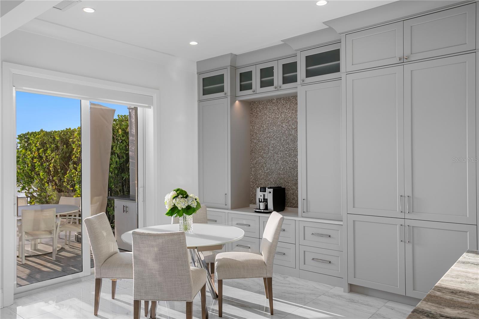 1037 ROYAL PASS RD, TAMPA, FL, 33602