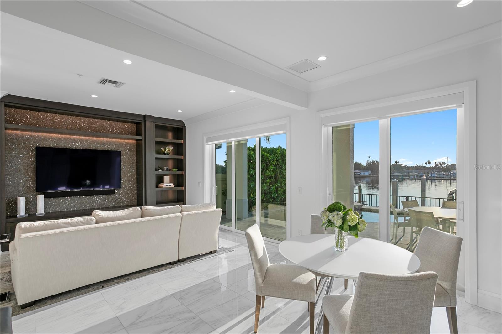 1037 ROYAL PASS RD, TAMPA, FL, 33602