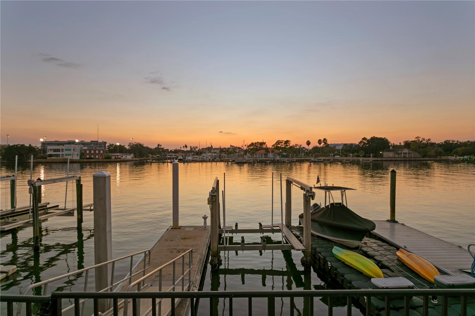 1037 ROYAL PASS RD, TAMPA, FL, 33602