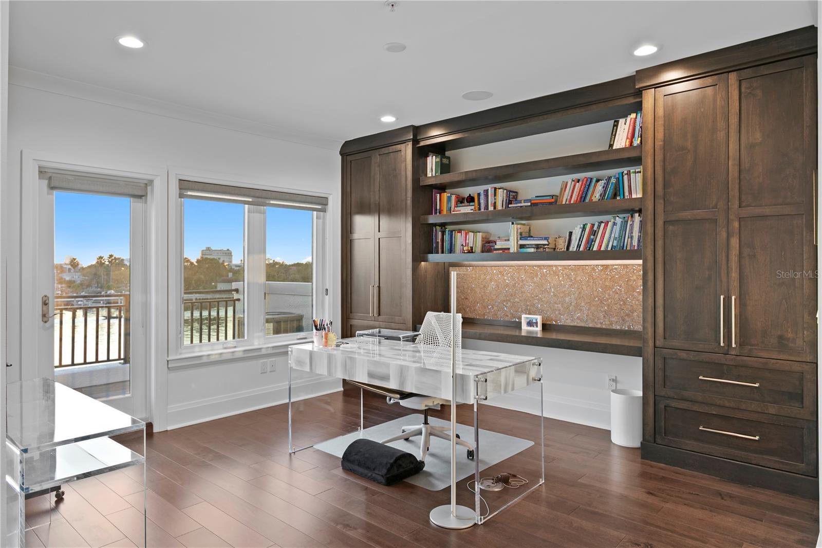 1037 ROYAL PASS RD, TAMPA, FL, 33602