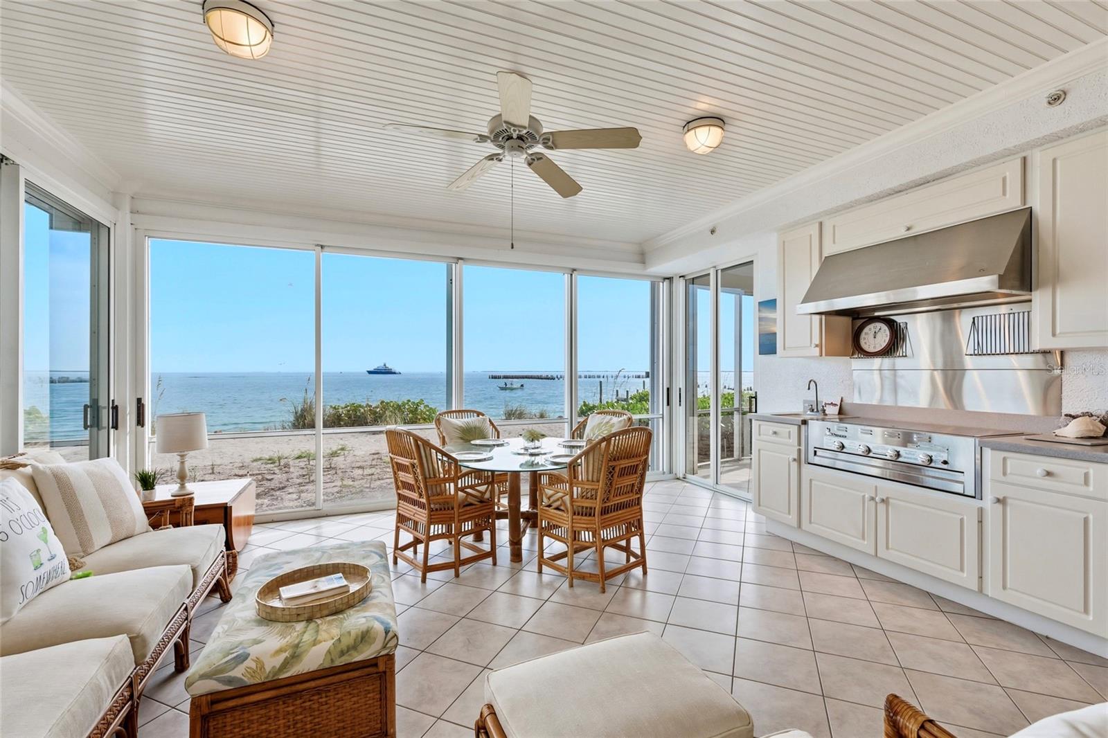 D6144921 Property Photo