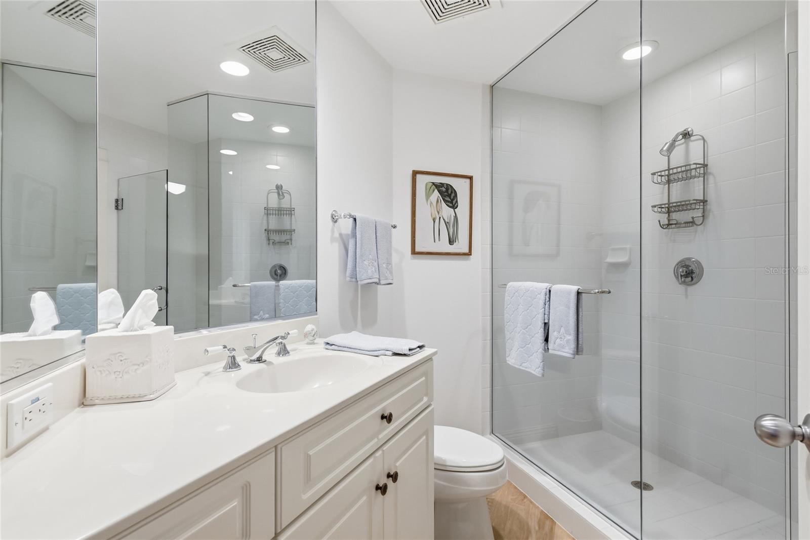 D6144921 Property Photo