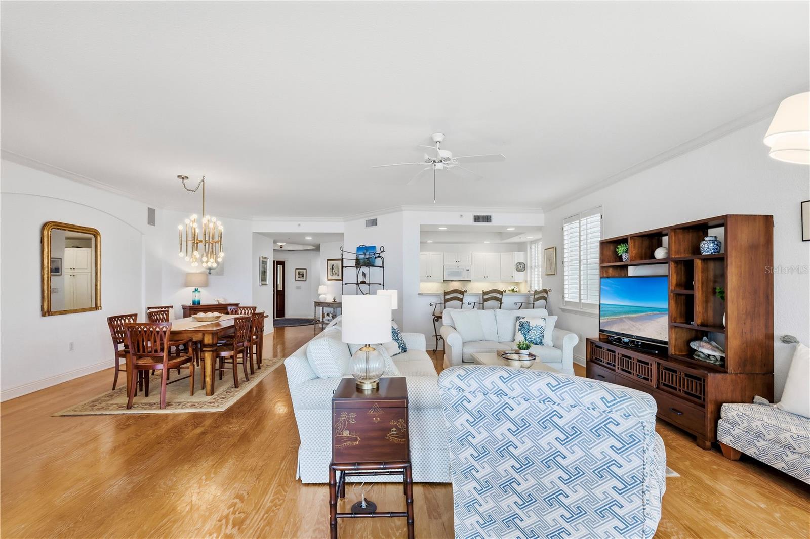 D6144921 Property Photo