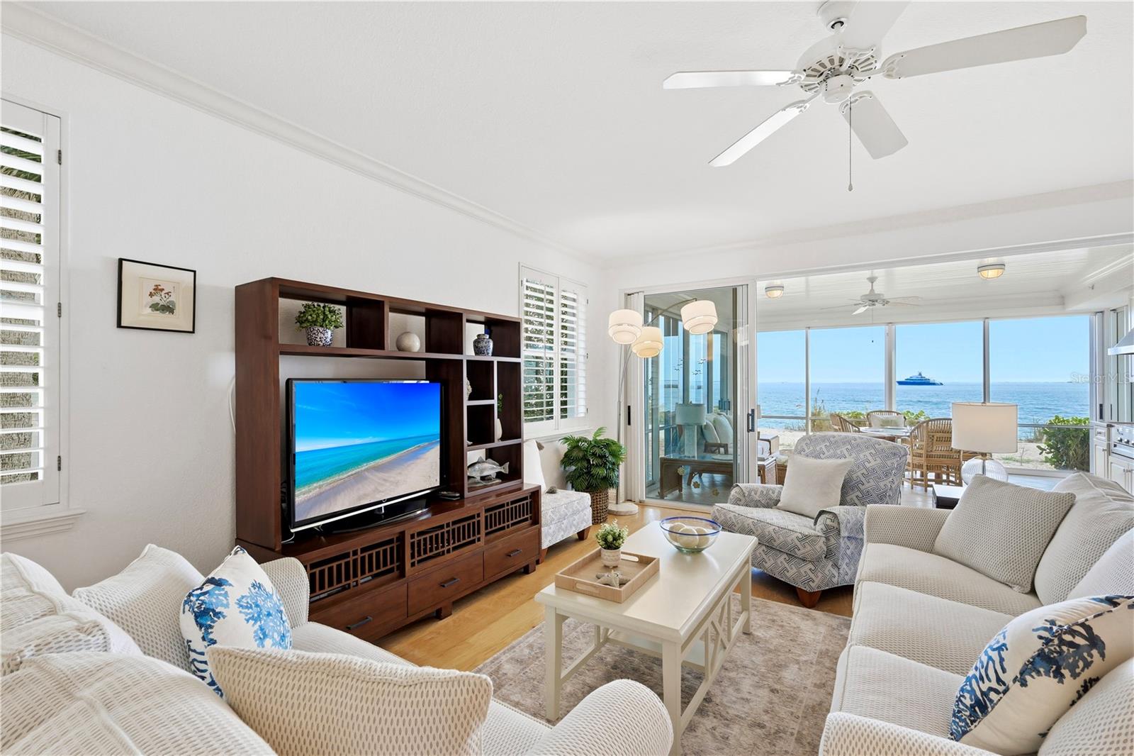 D6144921 Property Photo