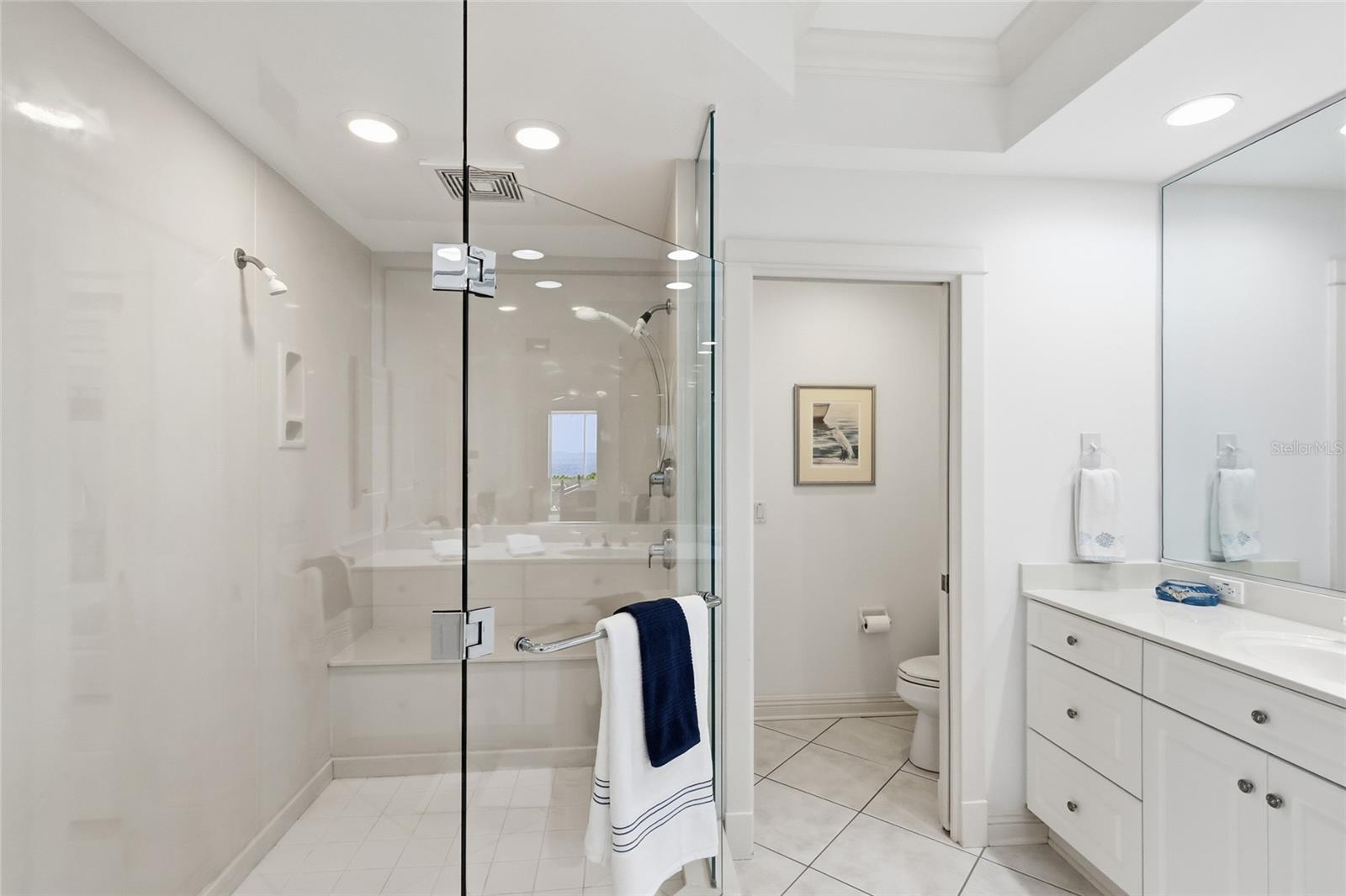 D6144921 Property Photo