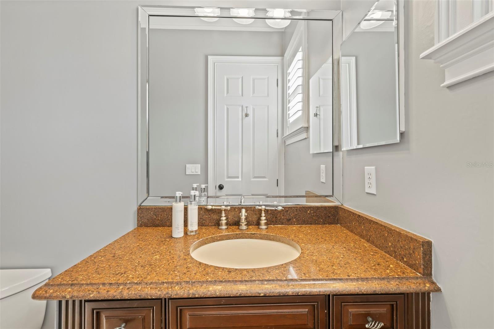 TB8451052 Property Photo