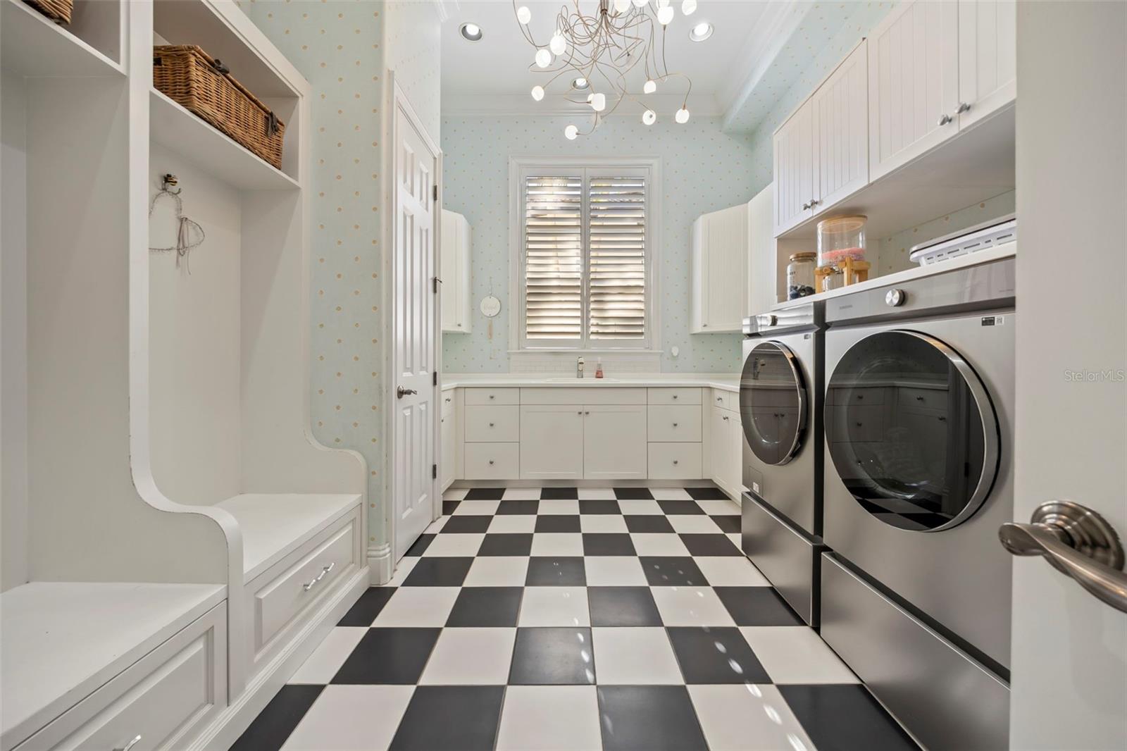 TB8451052 Property Photo