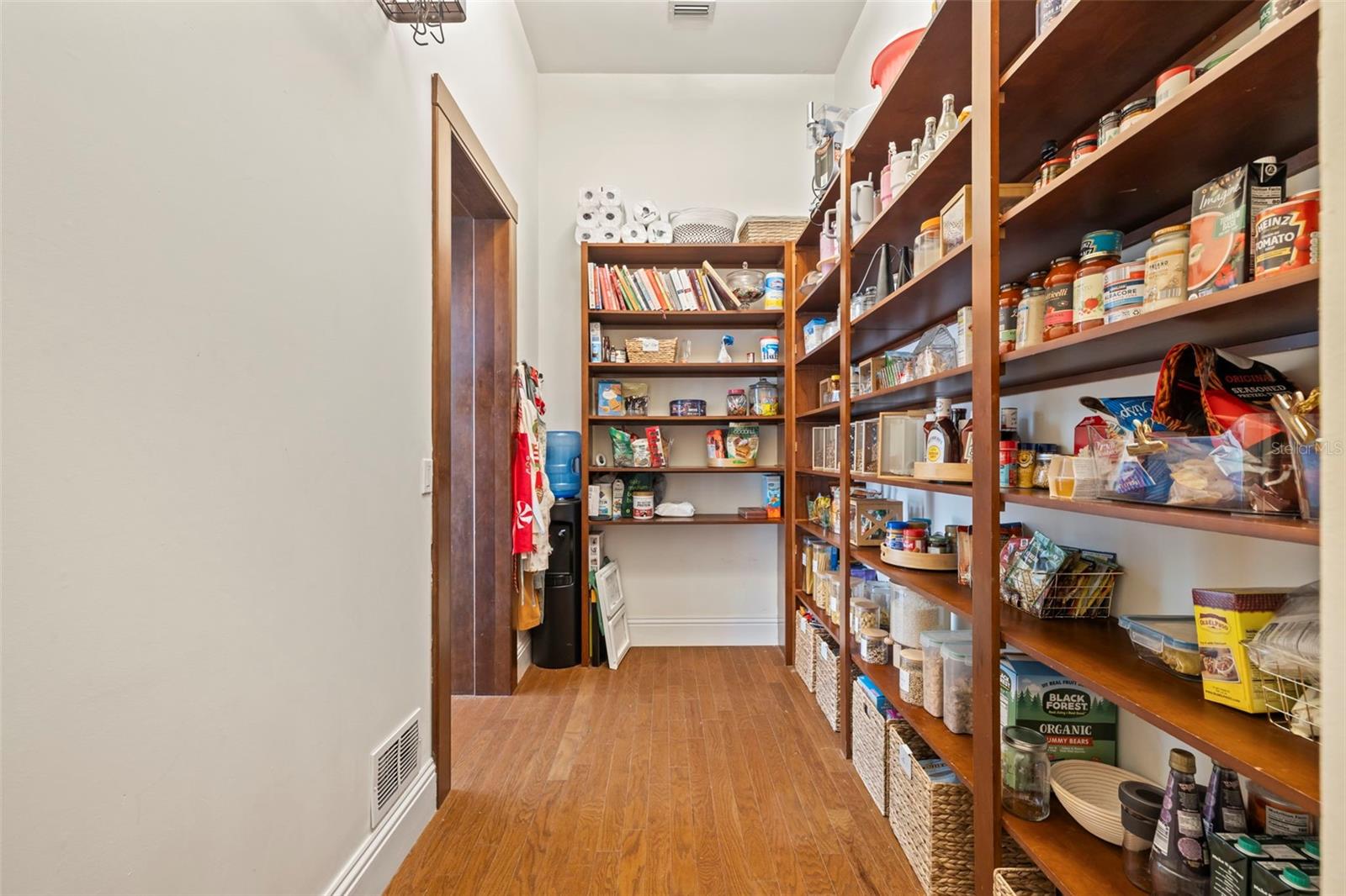 TB8451052 Property Photo