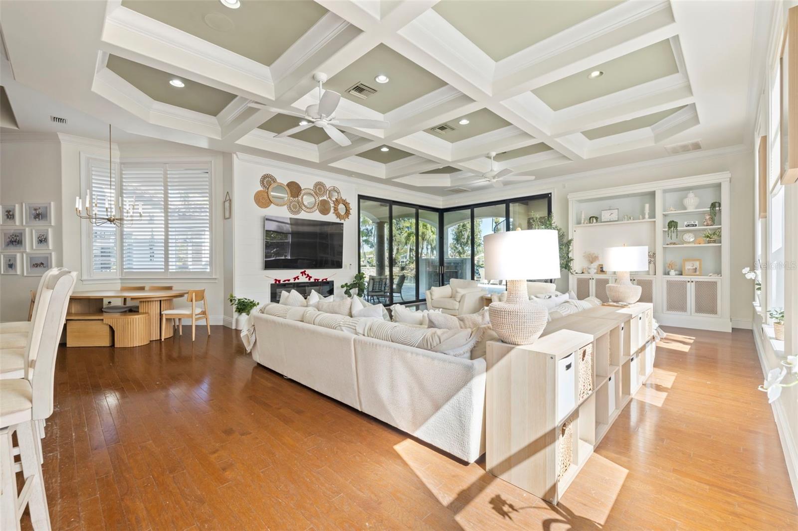 TB8451052 Property Photo