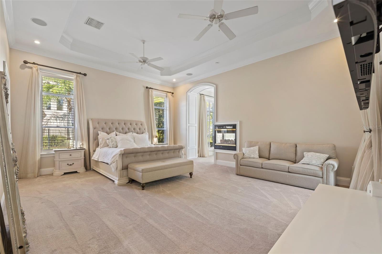 TB8451052 Property Photo