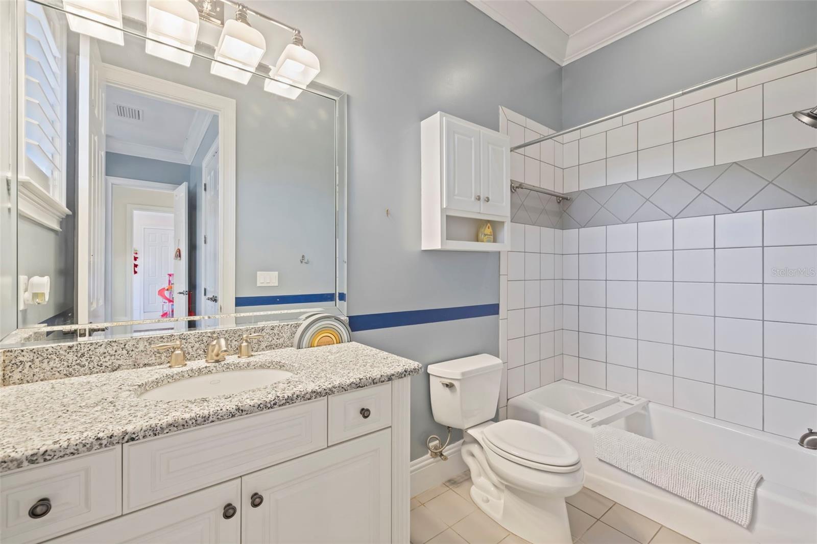 TB8451052 Property Photo