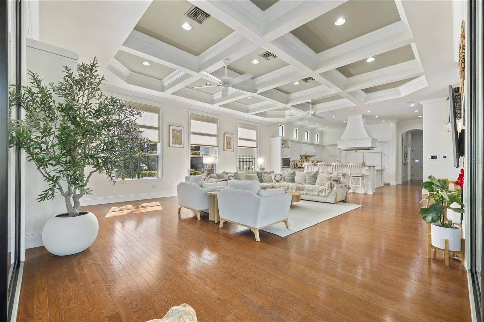 TB8451052 Property Photo