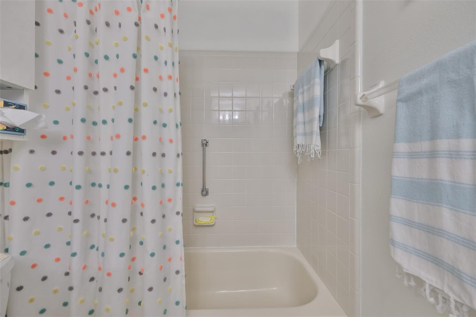 TB8451112 Property Photo